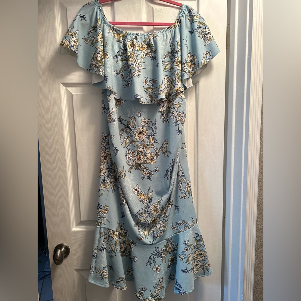 Beautiful off the shoulder maternity midi dress